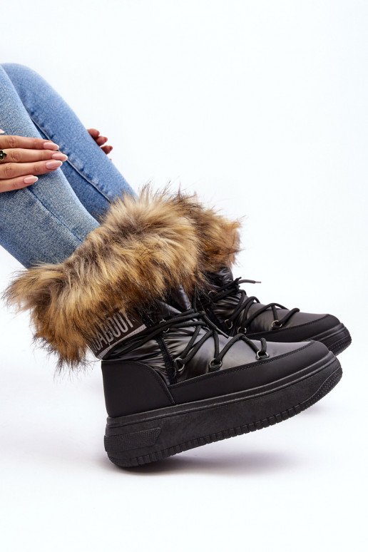 Botas de nieve Femenino con un abrigo de piel con una plataforma de color negro Activadobilla