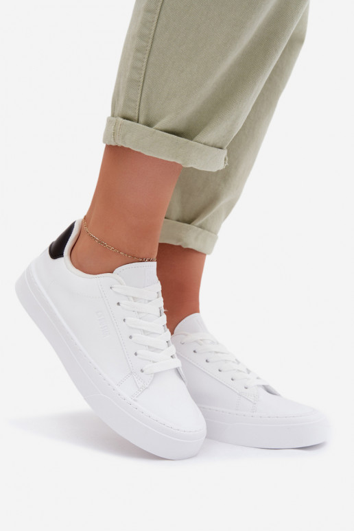 Zapatillas modelo zapatos. Femenino de cuero ecológico Big Star TT274928 HI-POLY SYSTEM el color blanco