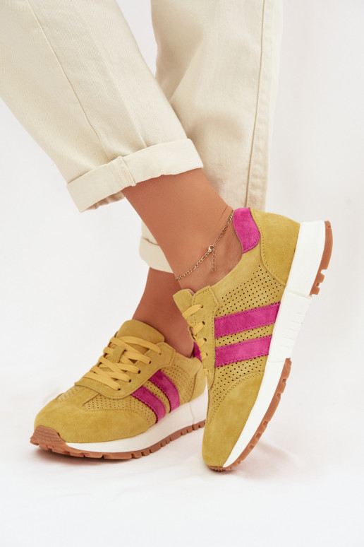 Zapatillas modelo zapatos. FemeninoActivadoturalnego de gamuzau color amarillo Tiene querceline