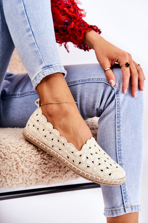 Femenino Un modelo convincente bailarinas con flores beige Vennice