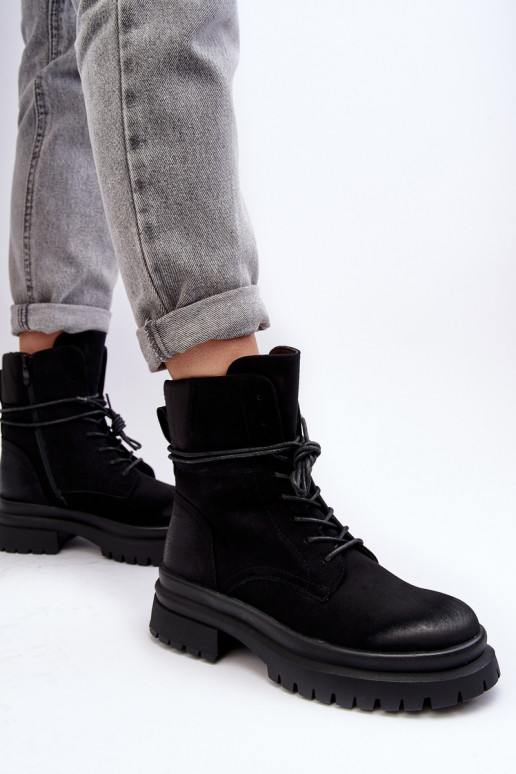 Botas de mujer Sobre una suela gruesa de color negro Activadorelona