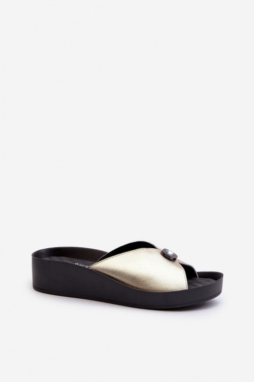 Zapatillas de cuero Femenino con adornos color dorado S.Barski KV27-027