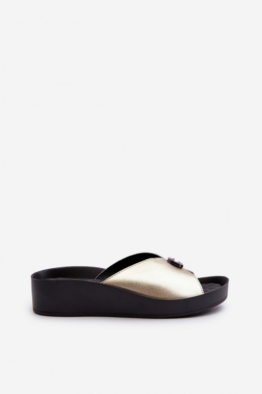 Zapatillas de cuero Femenino con adornos color dorado S.Barski KV27-027