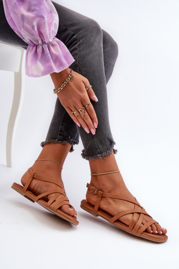 Sandalias planas para mujer. Big Star NN274013 color marrón 2