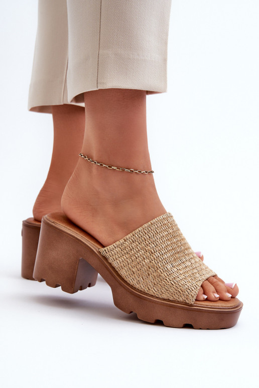 zapatillas de mujer z Plecionką con tacones beige Titantha