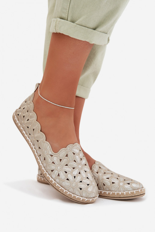 Femenino Un modelo convincente bailarinas con flores color dorado Vennice