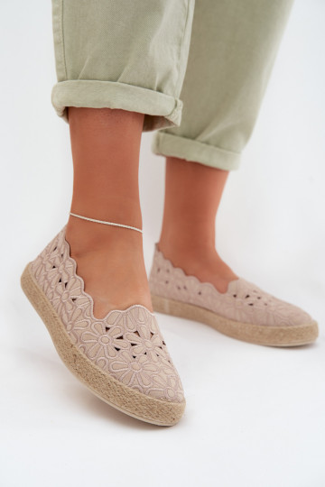Espadrilles con elementos calados y motivos florales color arena Merivelle 2