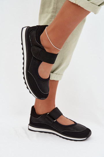 Zapatillas deportivas de mujer con cierres adhesivos color negro Aveliette