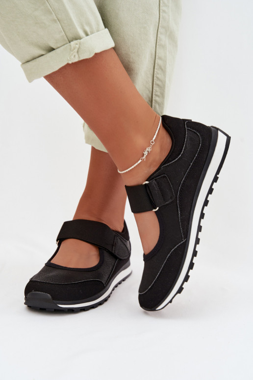 Zapatos estilo deportivo. Femenino con sujetadores adhesivos de color negro Aveliette