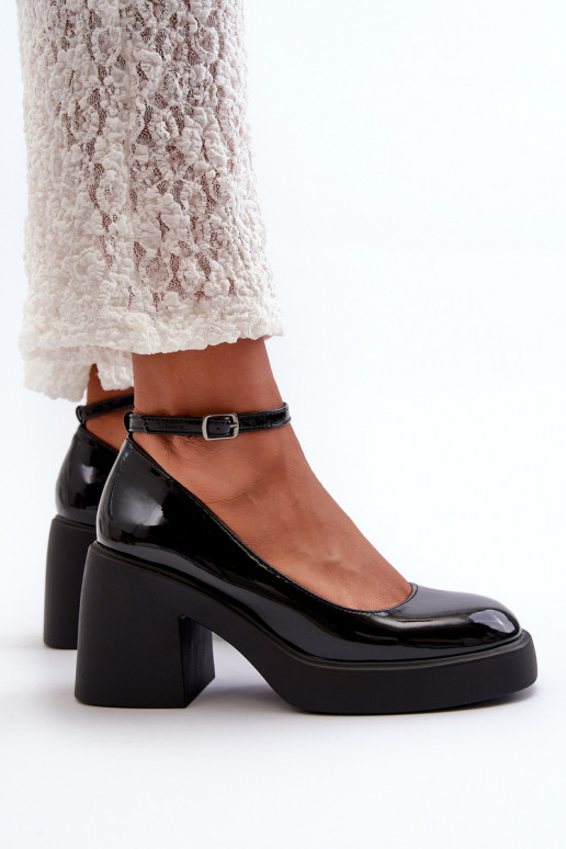 con efecto barniz Zapatos En tacones enormes de color negro Effiba