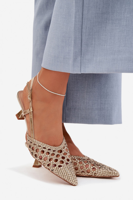 sandalias estampadas Femenino con tacones color dorado Selinae