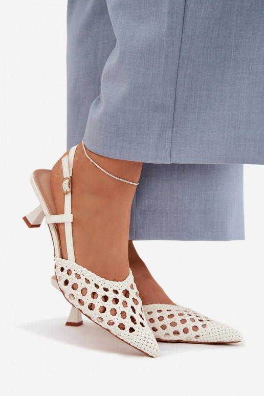 sandalias estampadas Femenino con tacones el color blanco Selinae