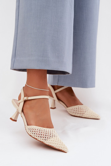 Sandalias de mujer con tacones y rejilla en color marfil Brilora