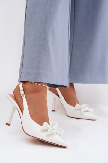 Sandalias de mujer con tacones y lazos en color blanco Jonera