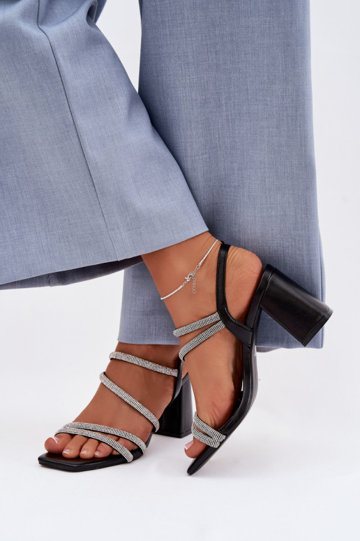 Sandalias de tacón alto para mujer. con rayas y circonitas de color negro Brelia