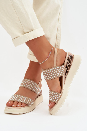Sandalias de ante de cuero con decoración D&A CR61-3067 en color arena 2