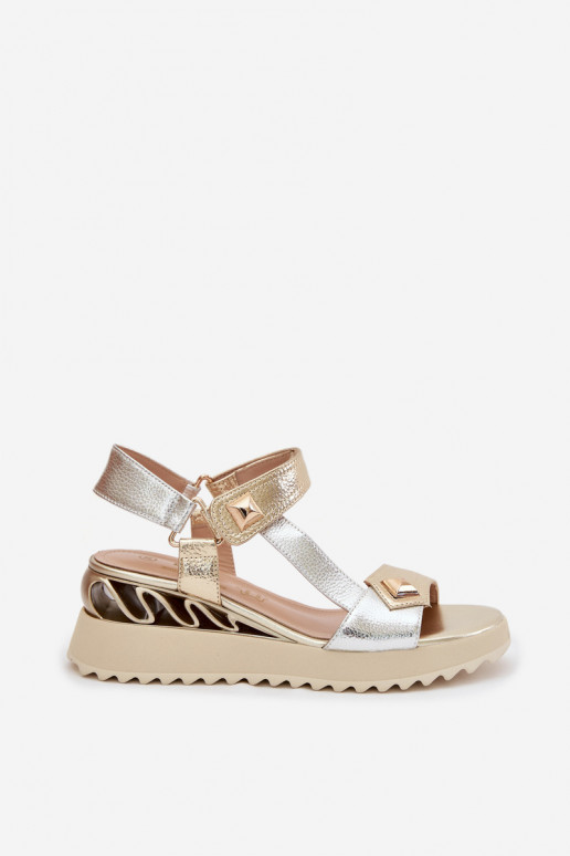 Sandalias de mujer Femenino con una plataforma D&A CR61-3078 color dorado