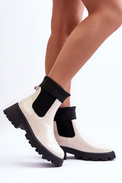 botas con estilo con efecto barniz Femenino beige Pavo