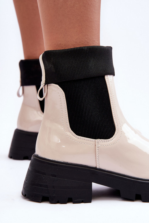 botas con estilo con efecto barniz Femenino beige Pavo