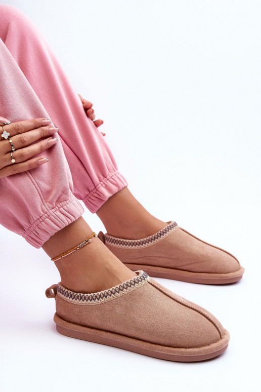 Femenino de gamuza zapatillas con un abrigo de piel beige Polinna