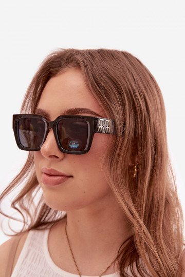 Gafas de sol Femenino de color negro 2
