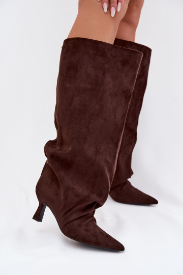 Botas altas con caña ancha y tacones color chocolate Harela 2
