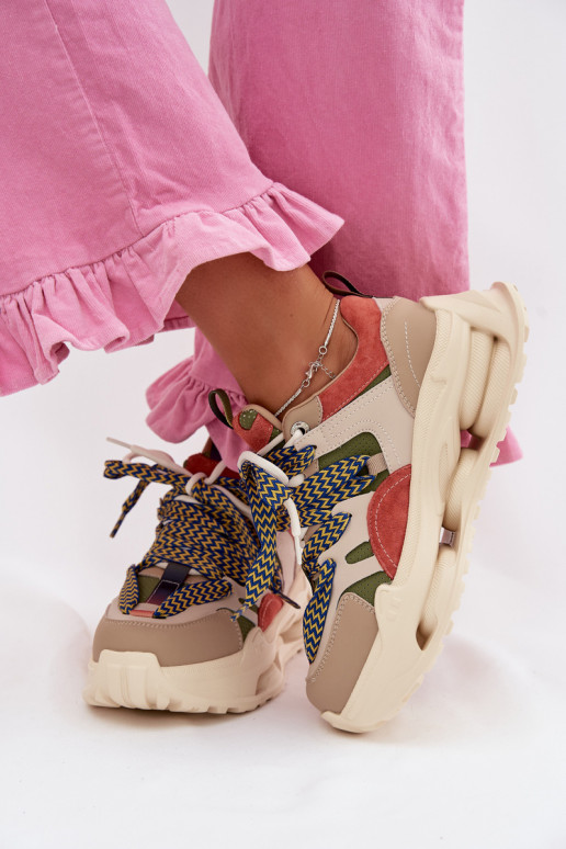 Piel Zapatillas modelo zapatos. Femenino con una plataforma D&A CR61-3133 beige