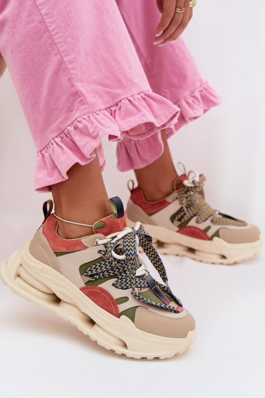 Piel Zapatillas modelo zapatos. Femenino con una plataforma D&A CR61-3133 beige