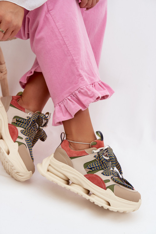 Piel Zapatillas modelo zapatos. Femenino con una plataforma D&A CR61-3133 beige