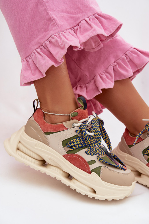 Piel Zapatillas modelo zapatos. Femenino con una plataforma D&A CR61-3133 beige