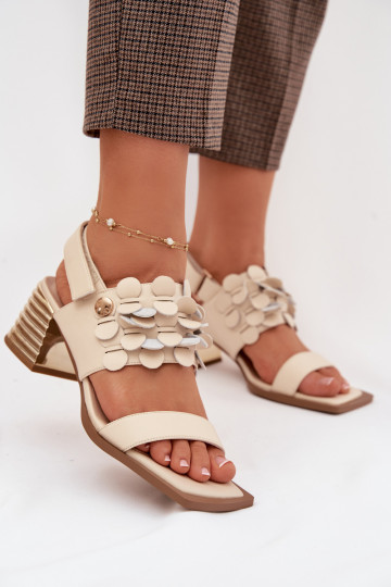Sandalias de tacón de cuero D&A CR61-3062 color arena 2