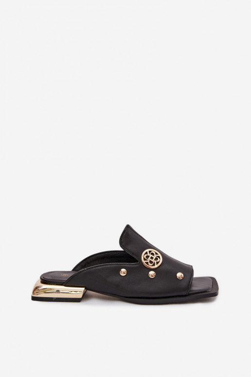 Zapatillas de cuero Ze color doradomi Ozdobami D&A CR61-3060 de color negro