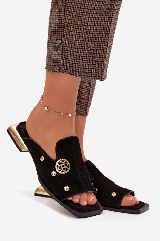 zapatillas de gamuza Ze color doradomi Ozdobami D&A CR61-3061 de color negro