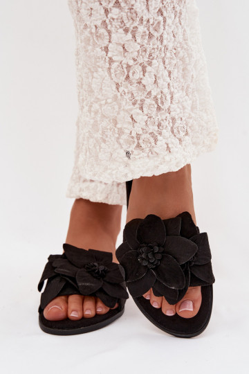 Zapatillas de mujer color negro planas con motivos florales Elzoria