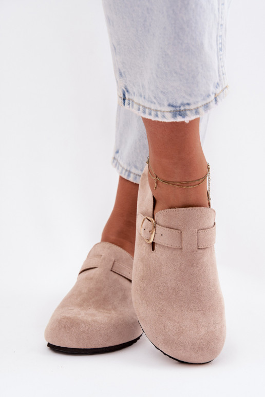 zapatos Femenino de gamuza ecológicaoAe con hebillas doradas beige Ismora