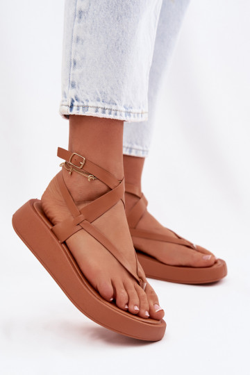 Sandalias marrones para mujer con plataforma Gelira 2