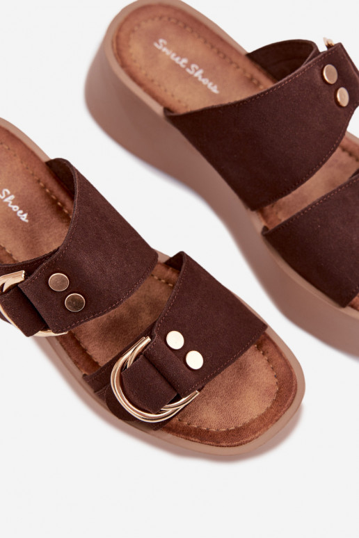 zapatillas de mujer con una plataforma Ze color doradomi con hebillasmi CzekoladoAe Nelirae