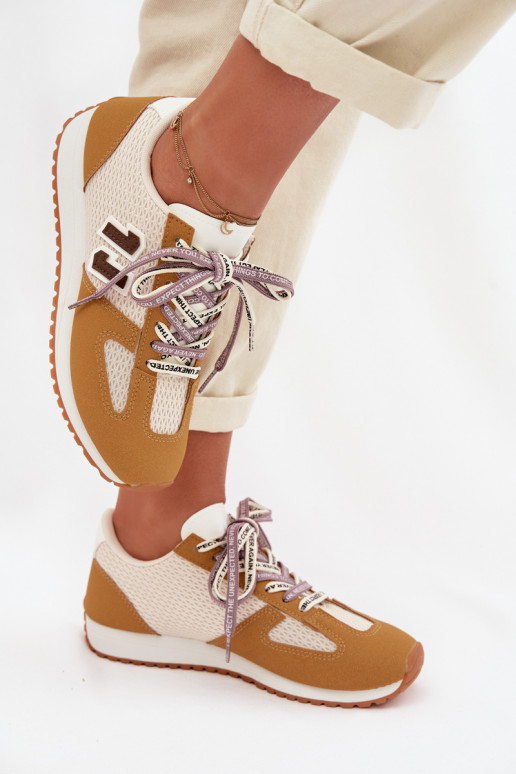 Zapatillas modelo zapatos. Femenino Con decoraciones atándosem color amarillo Henira