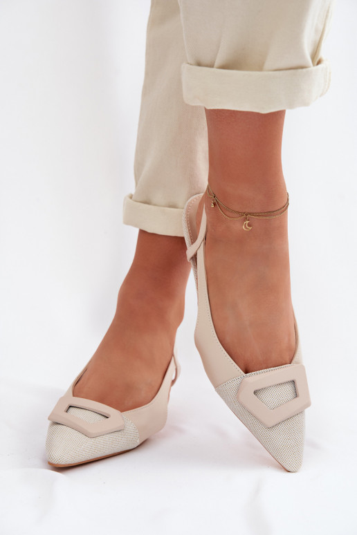 Sandalias de mujer En un tacón bajo Con decoraciones Detalem beige Camira
