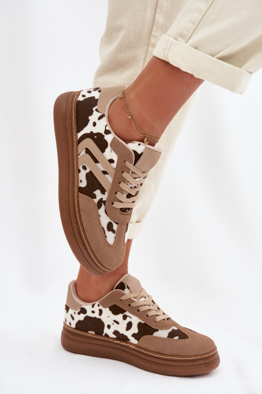 Zapatillas modelo zapatos. Femenino con una plataforma EN Łaty beige Denissa