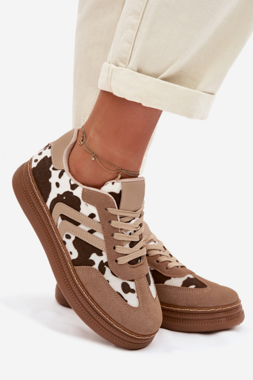 Zapatillas modelo zapatos. Femenino con una plataforma EN Łaty beige Denissa