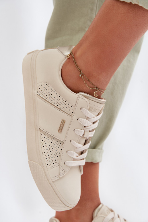 Zapatillas modelo zapatos. Femenino con elementos calados Big Star TT274292 beige