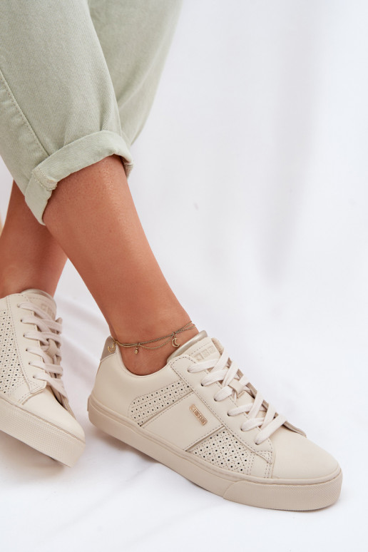 Zapatillas modelo zapatos. Femenino con elementos calados Big Star TT274292 beige