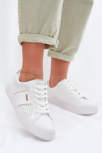 Zapatillas modelo zapatos. Femenino con elementos calados Big Star TT274291 el color blanco