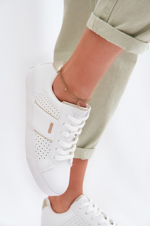 Zapatillas modelo zapatos. Femenino con elementos calados Big Star TT274291 el color blanco