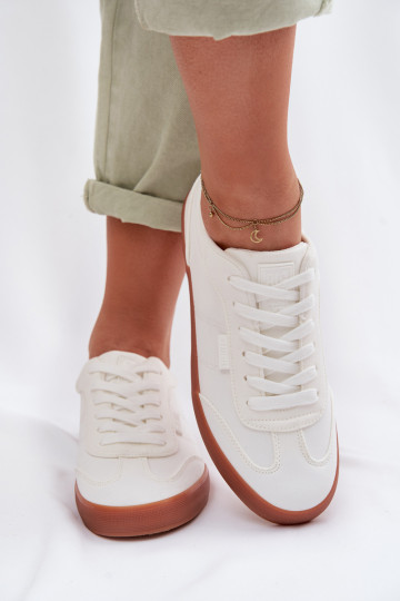 Zapatillas modelo zapatos. Femenino  Big Star TT274357 el color blanco 2