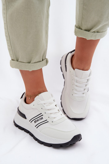Zapatillas modelo zapatos. Femenino con una plataforma Big Star TT274882 Hi-Poly System el color blanco