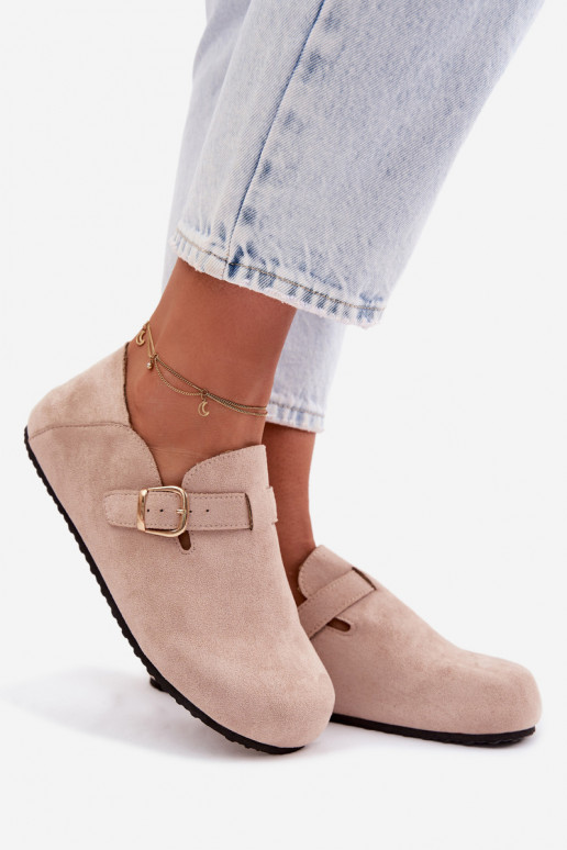 Zapatos de mujer de cuero sintético con hebillas doradas color arena Ismora