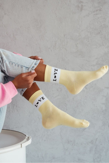 Medias BaAełniane Femenino LOVE color amarillo