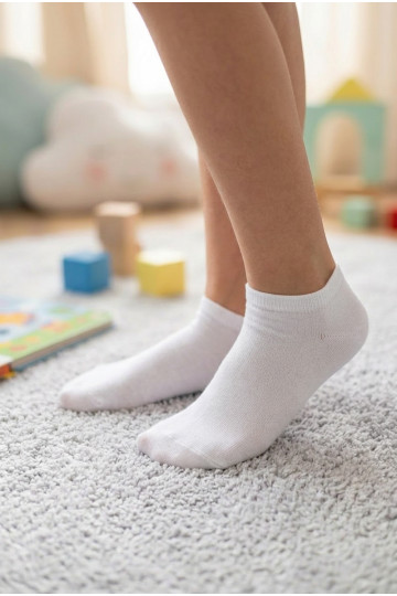 Medias infantiles en color blanco liso